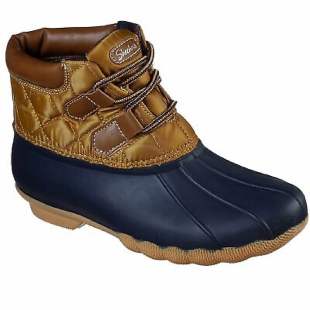 Skechers Women's Hampshire Ridge-Mid Quilted Lace Up Duck Boots